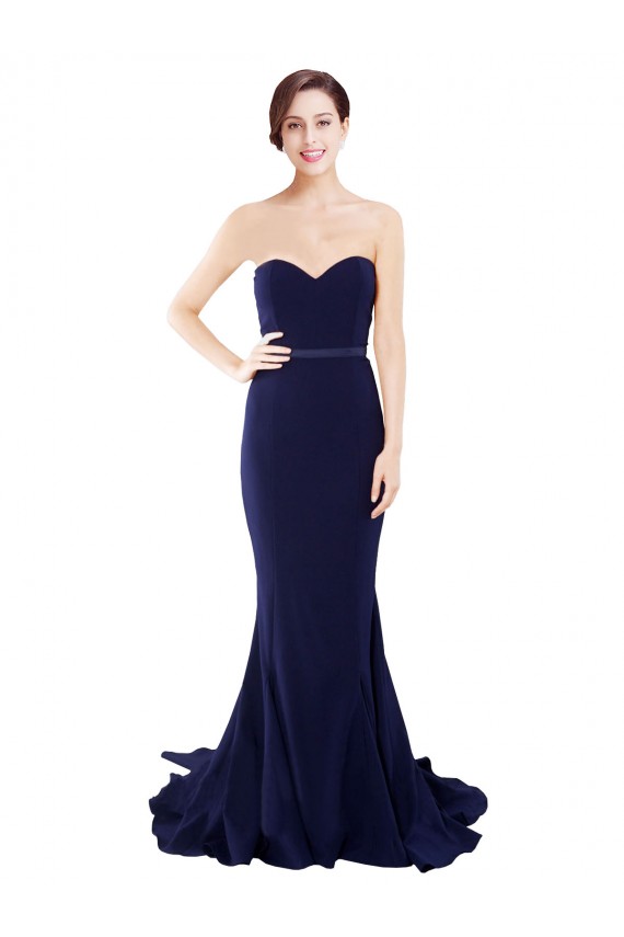 Bleu marine foncé Sirène Sans bretelle Balayage train Crêpe Stretch Longue Robes demoiselle d'honneur / Robes de bal à Bas Prix