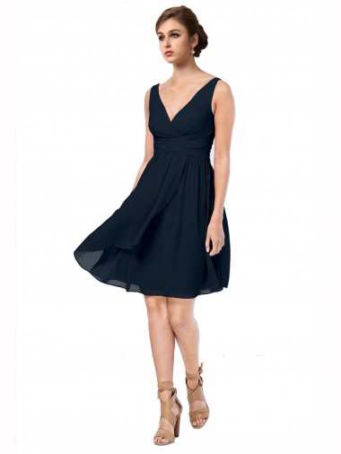 Bleu marine foncé Trapèze Col V Mousseline Courte Robes demoiselle d'honneur / Robes de cocktail à Bas Prix