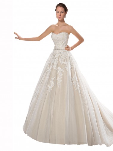 Ivoire & Champagne Trapèze Sans bretelle Tulle Dentelle Robes de mariée à Bas Prix